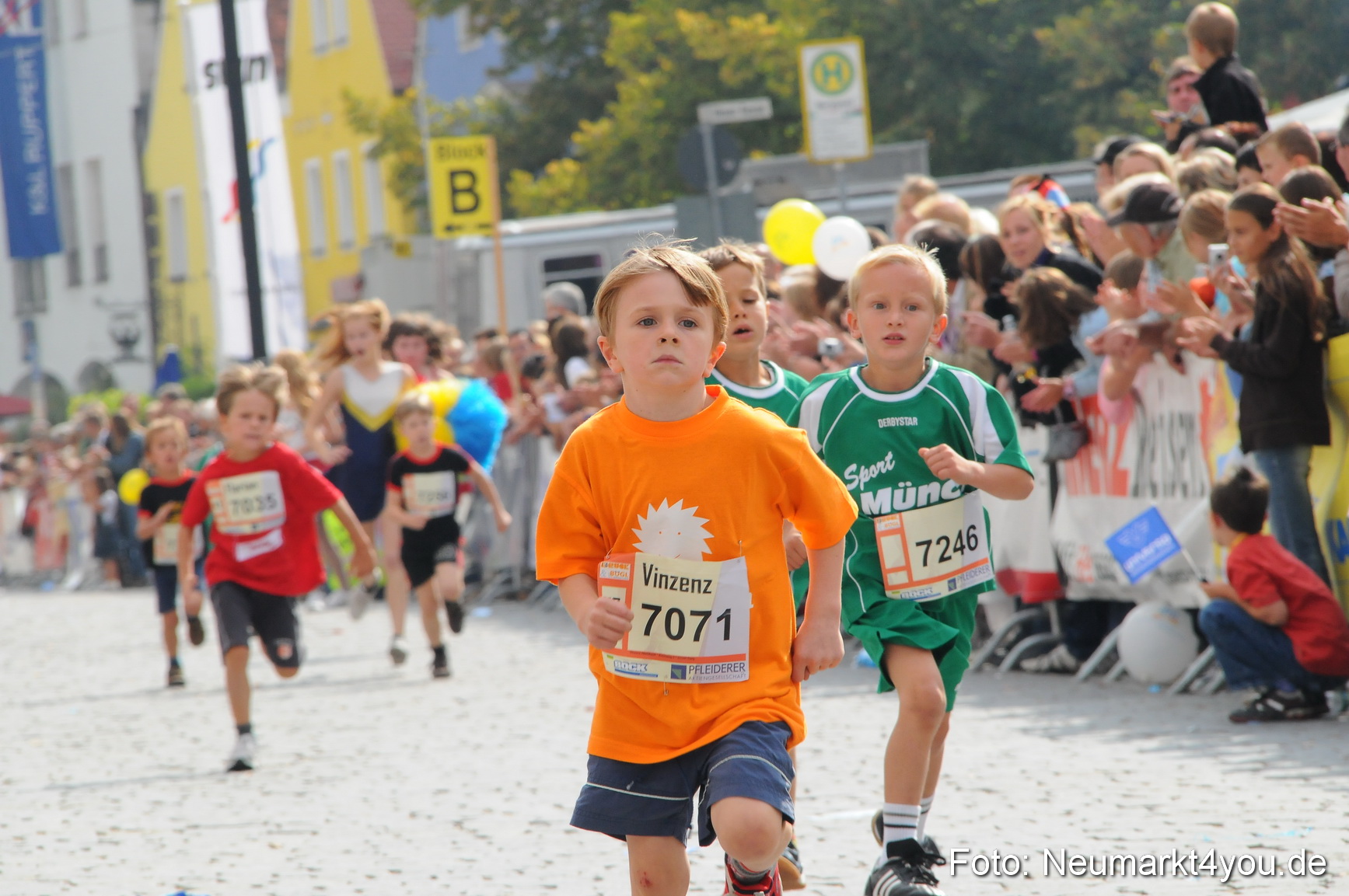 0026 Stadtlauf Neumarkt Bambinilaeufe 200909